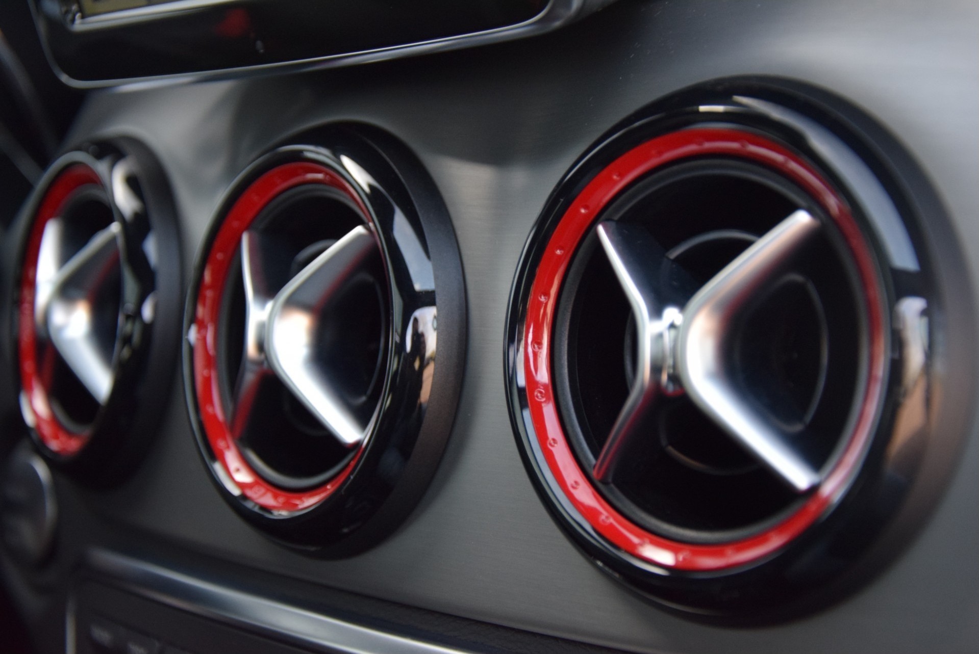 Mercedes-Benz GLA-Klasse 45 AMG 4-M Performance/Pano/Distronic/Keyless/Sound/Mem Aut7 Foto 21