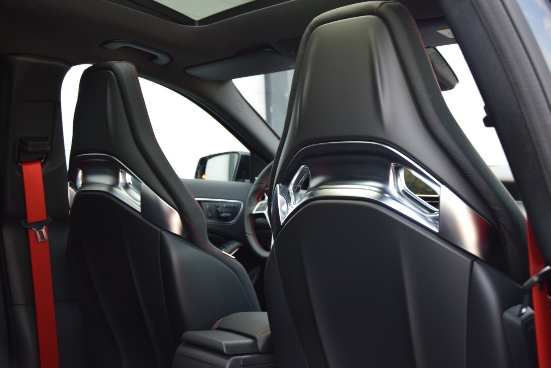 Mercedes-Benz GLA-Klasse 45 AMG 4-M Performance/Pano/Distronic/Keyless/Sound/Mem Aut7 Foto 23