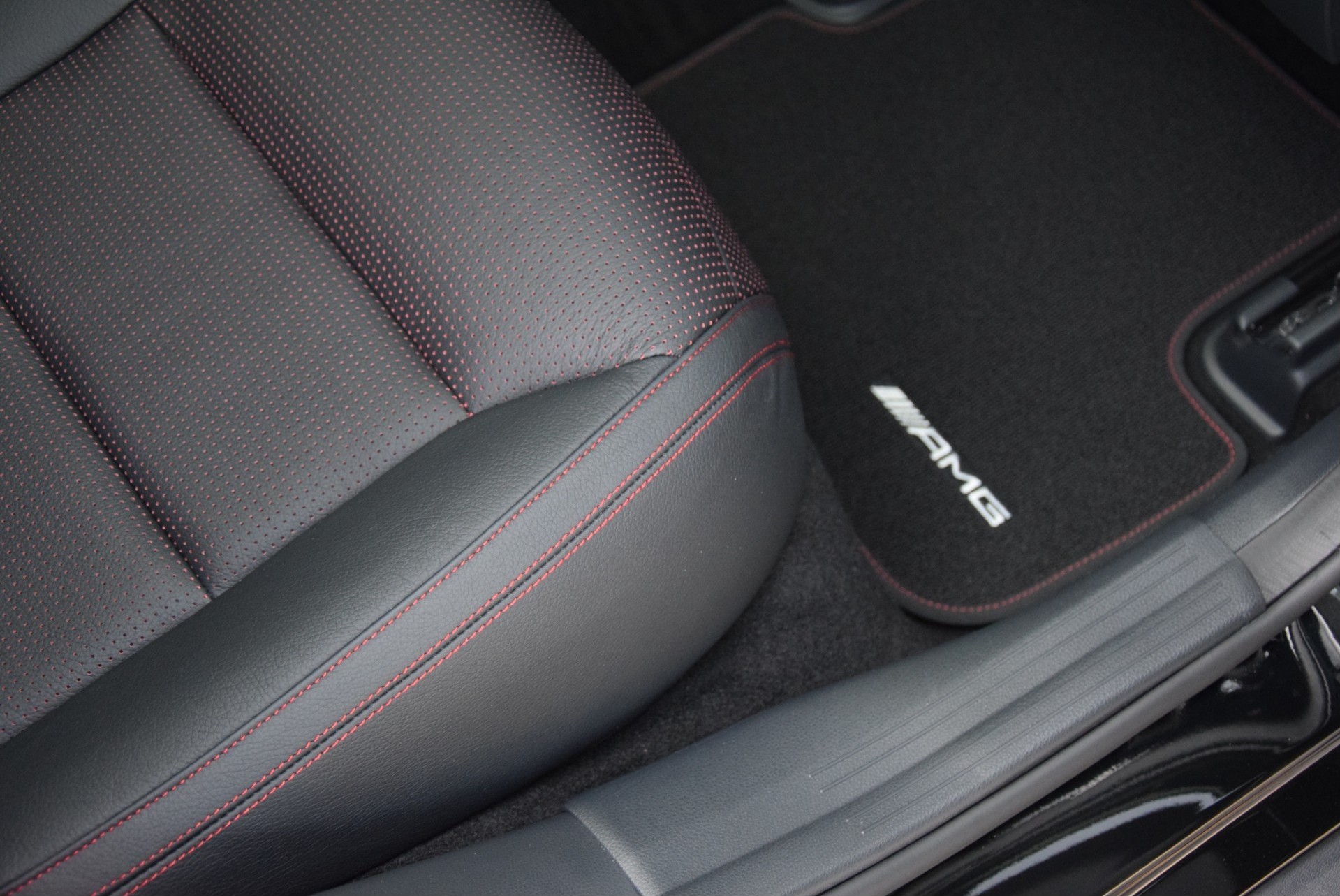 Mercedes-Benz GLA-Klasse 45 AMG 4-M Performance/Pano/Distronic/Keyless/Sound/Mem Aut7 Foto 24