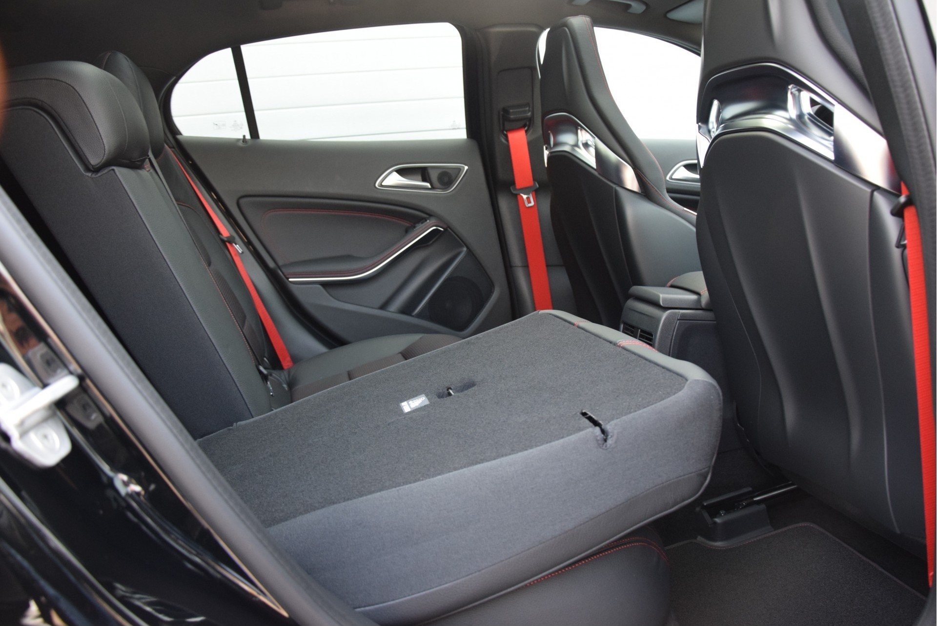 Mercedes-Benz GLA-Klasse 45 AMG 4-M Performance/Pano/Distronic/Keyless/Sound/Mem Aut7 Foto 26