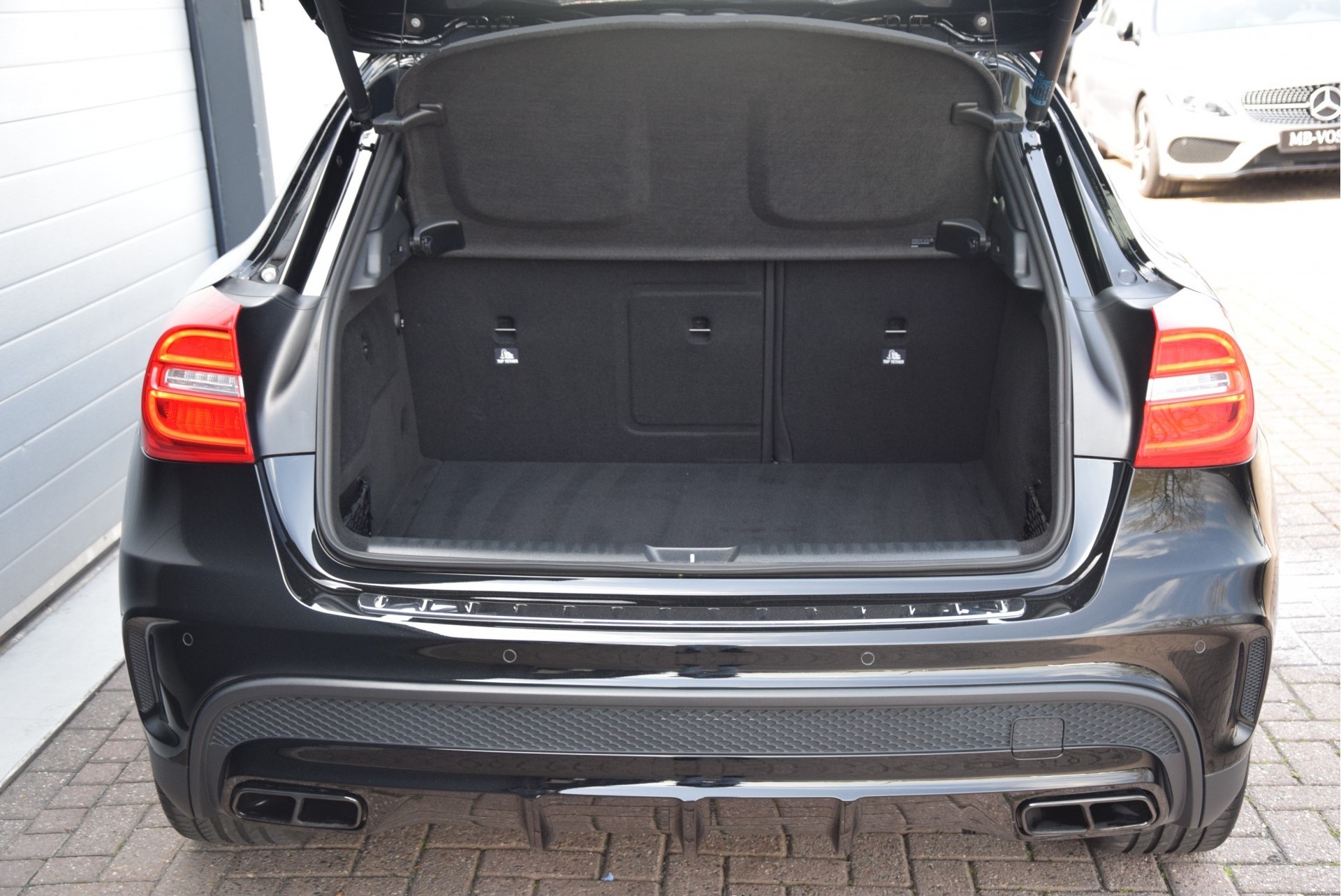 Mercedes-Benz GLA-Klasse 45 AMG 4-M Performance/Pano/Distronic/Keyless/Sound/Mem Aut7 Foto 27