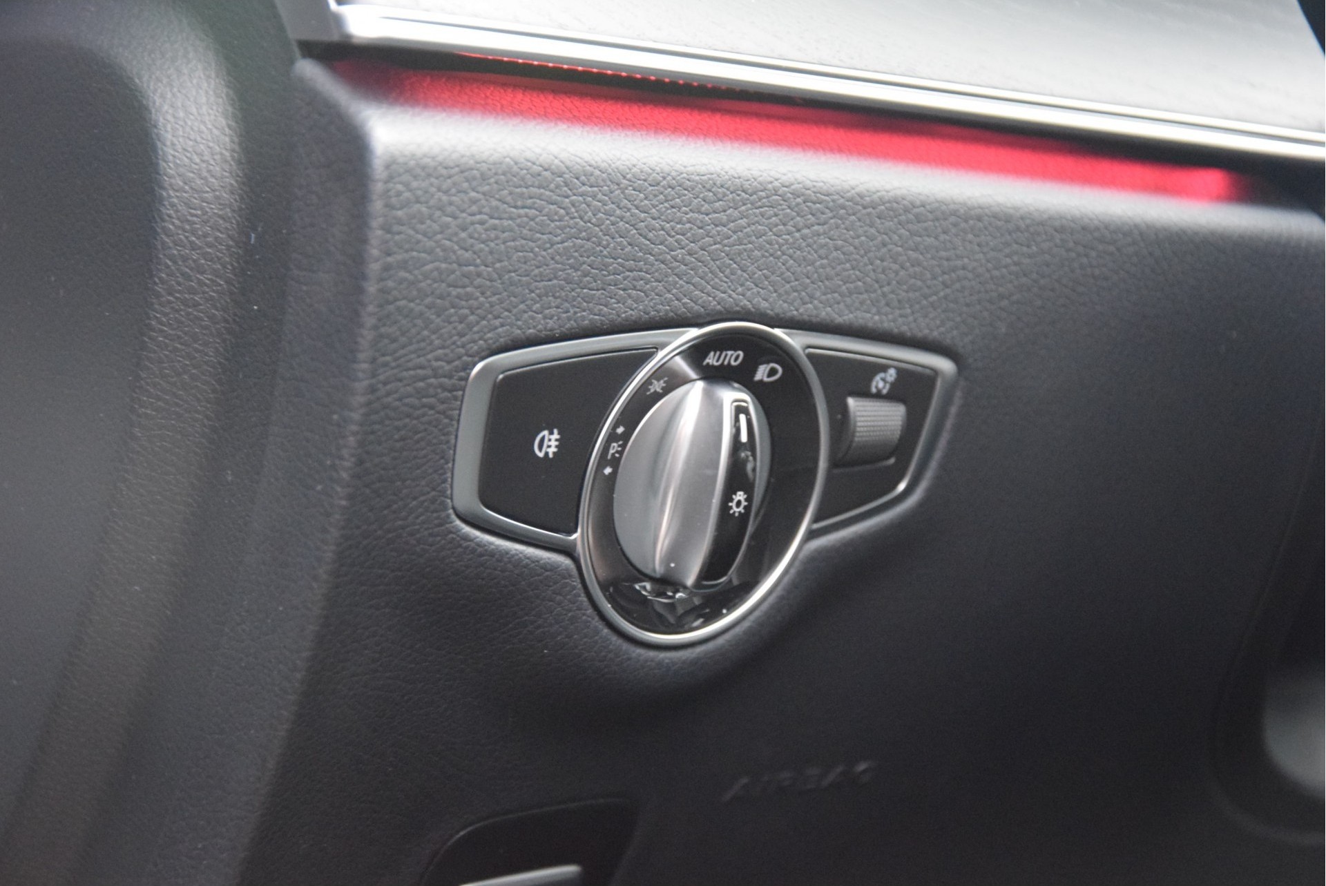 Mercedes-Benz E-Klasse 220d AMG Nightpakket/Burmester/Panorama/ILS/20" Aut9 Foto 16