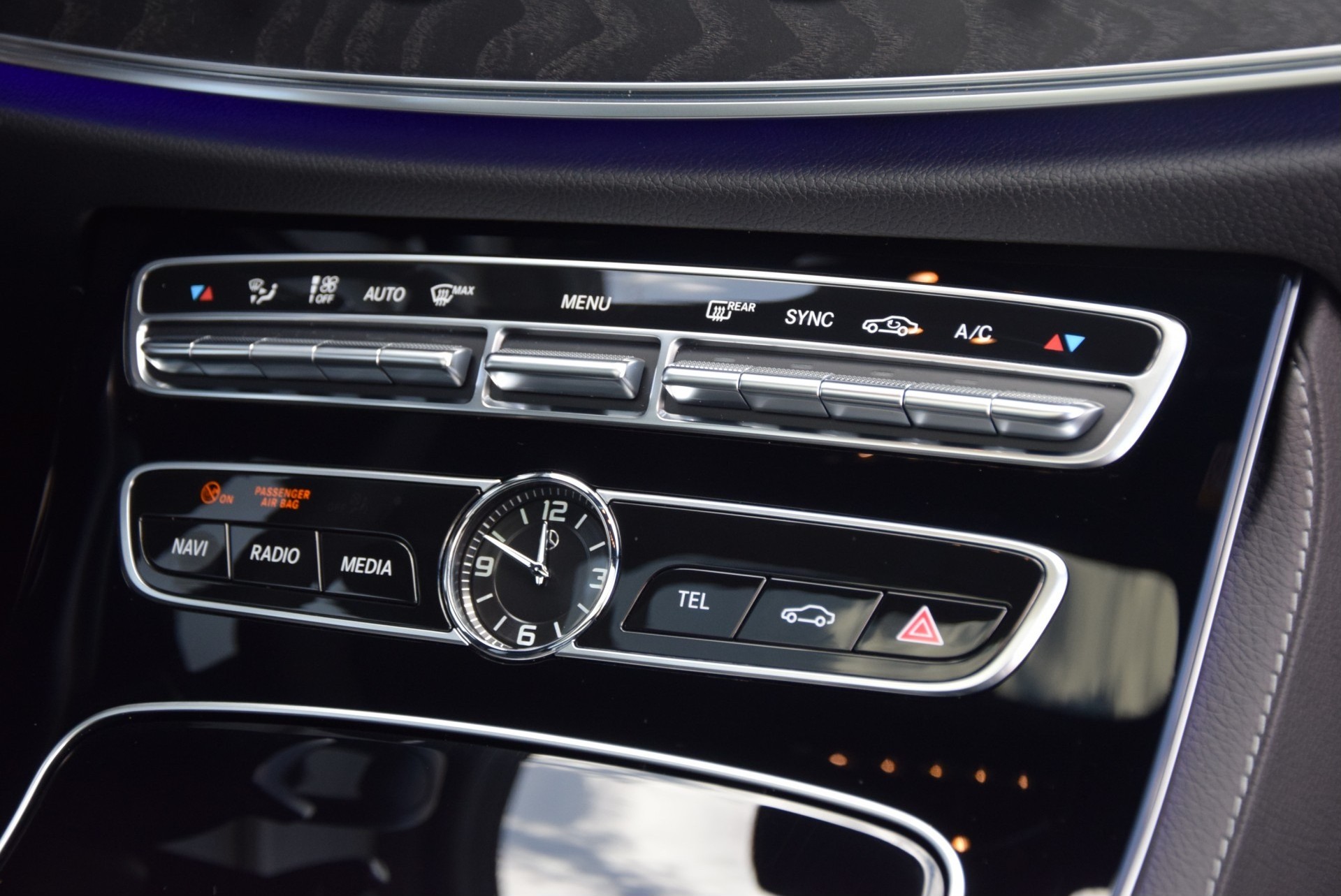 Mercedes-Benz E-Klasse 220d AMG Nightpakket/Burmester/Panorama/ILS/20" Aut9 Foto 23