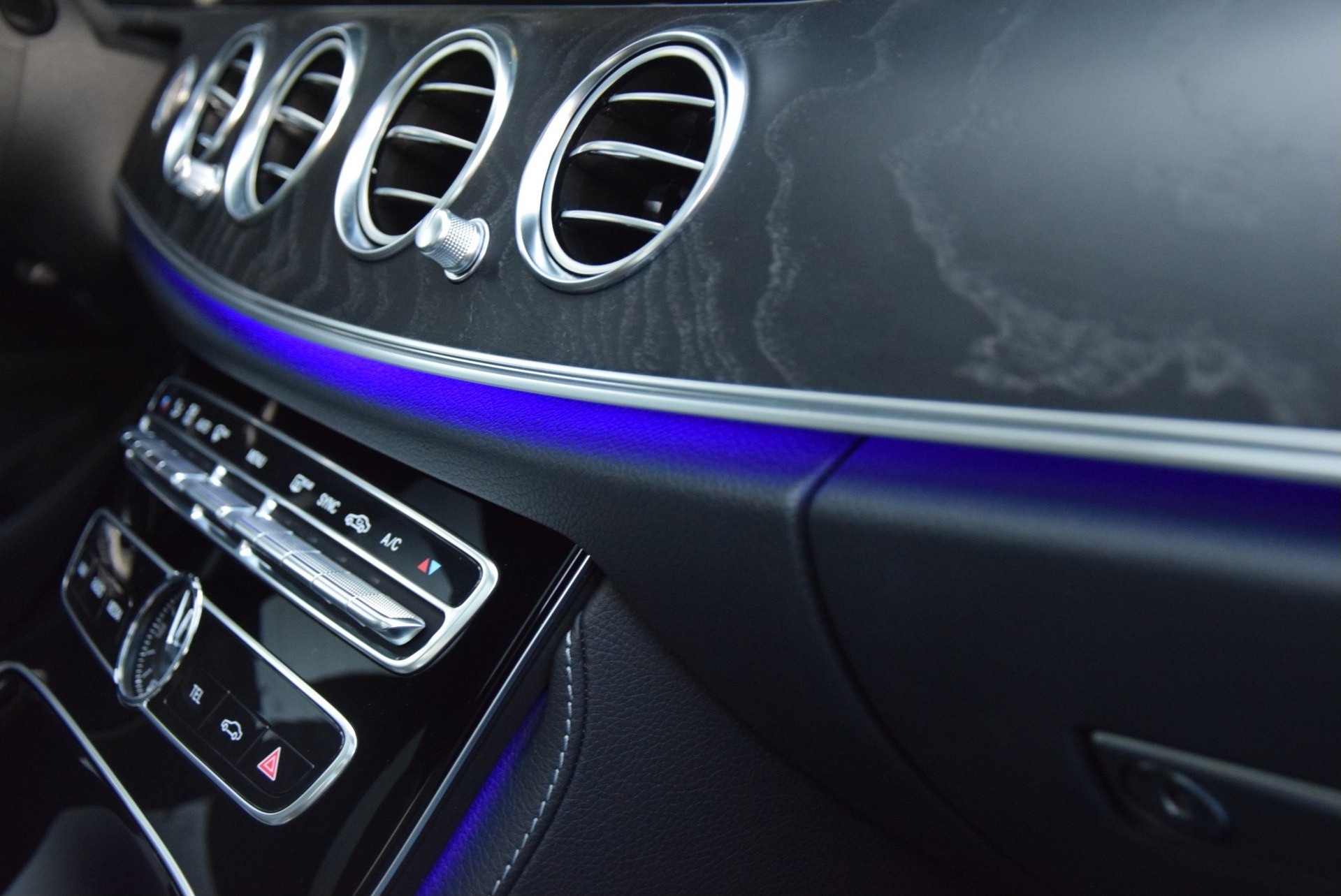 Mercedes-Benz E-Klasse 220d AMG Nightpakket/Burmester/Panorama/ILS/20" Aut9 Foto 26