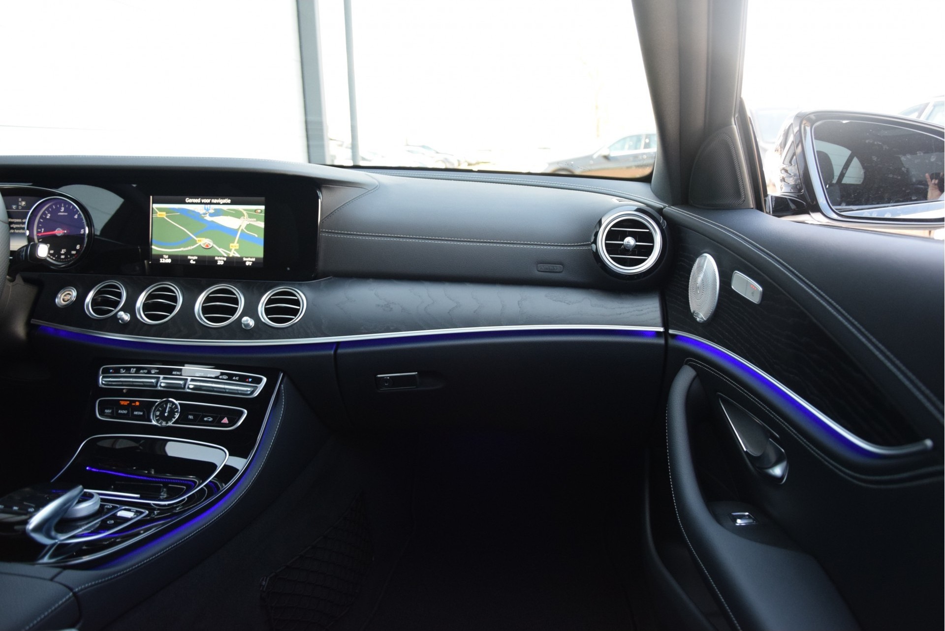 Mercedes-Benz E-Klasse 220d AMG Nightpakket/Burmester/Panorama/ILS/20" Aut9 Foto 27