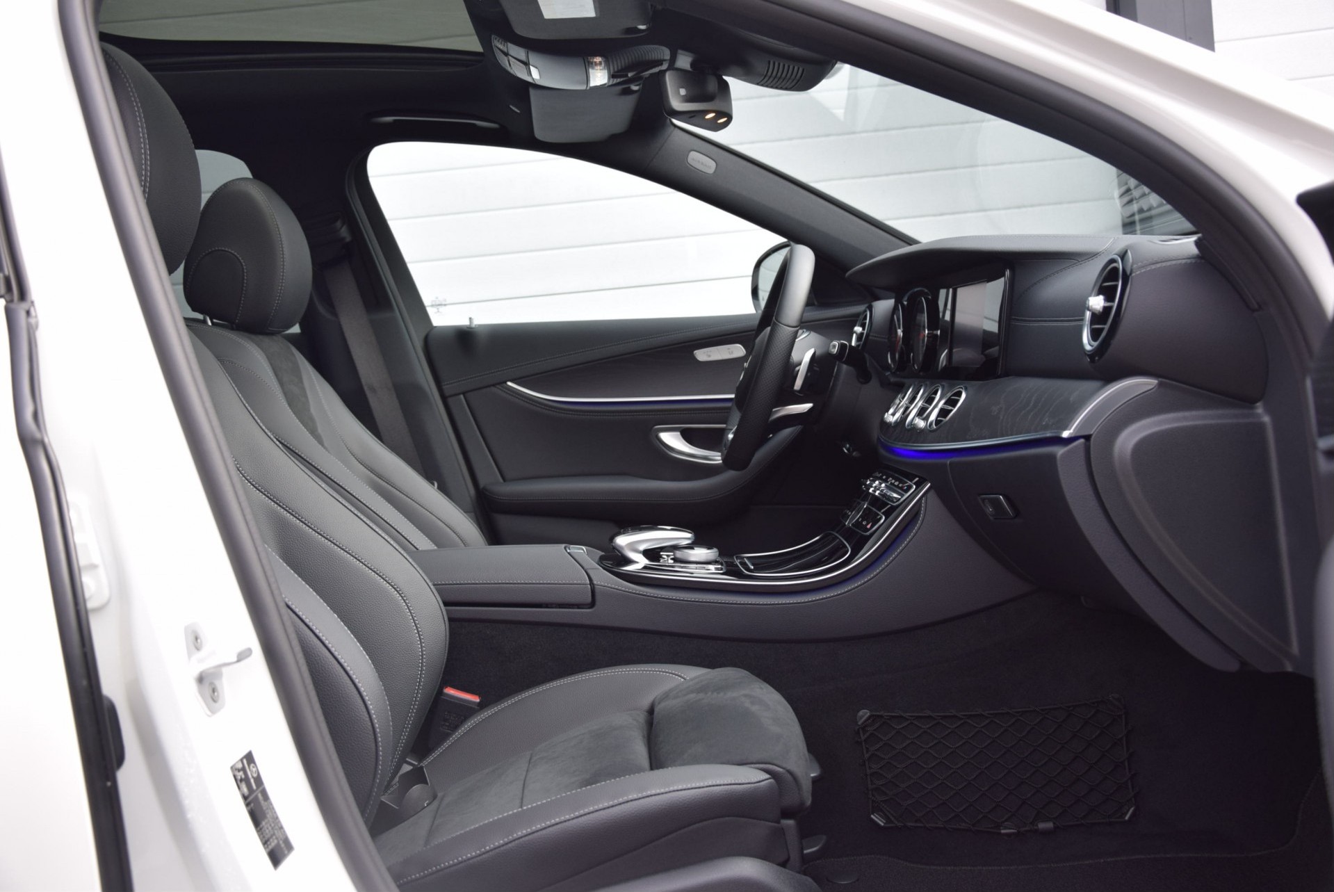 Mercedes-Benz E-Klasse 220d AMG Nightpakket/Burmester/Panorama/ILS/20" Aut9 Foto 3