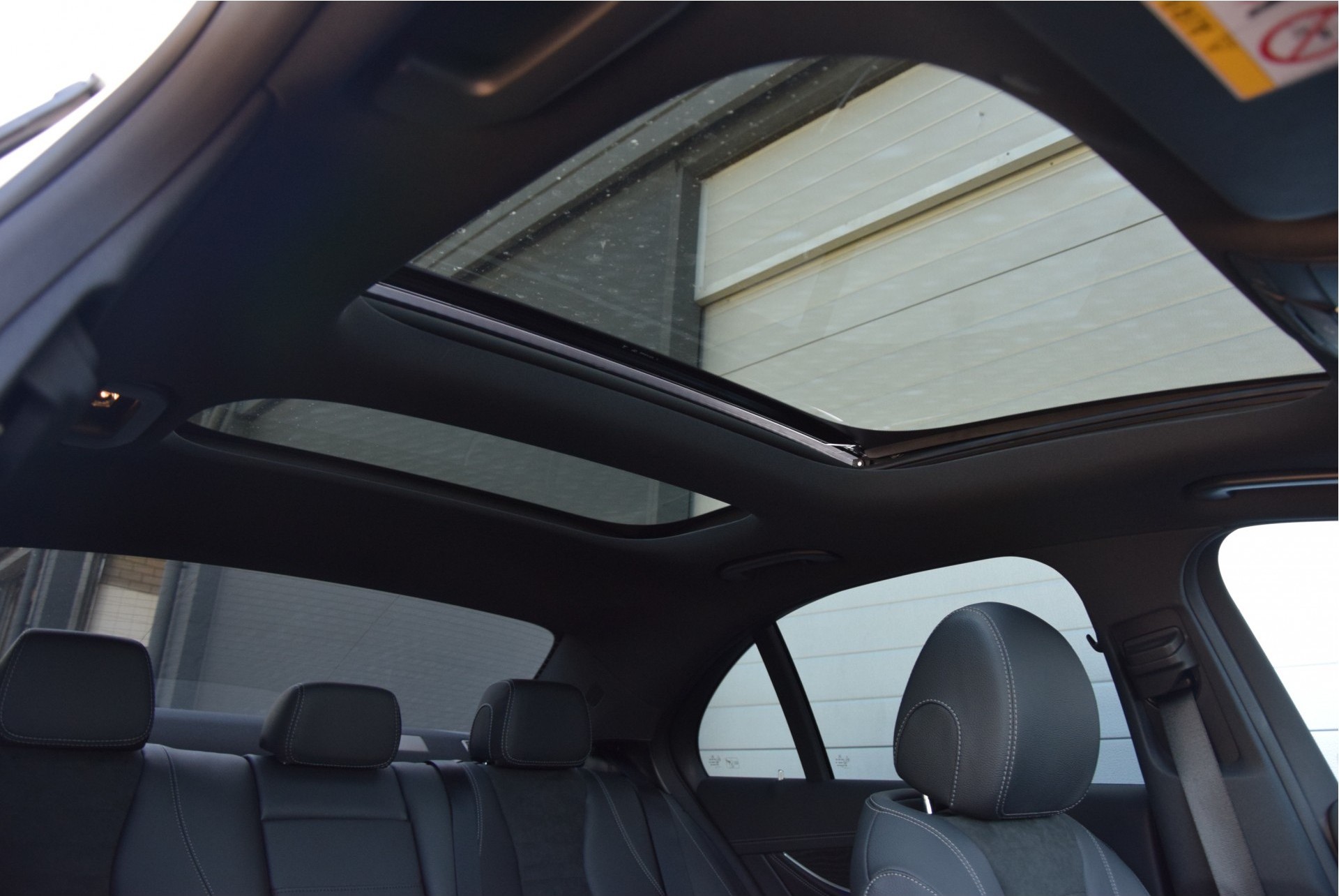 Mercedes-Benz E-Klasse 220d AMG Nightpakket/Burmester/Panorama/ILS/20" Aut9 Foto 8