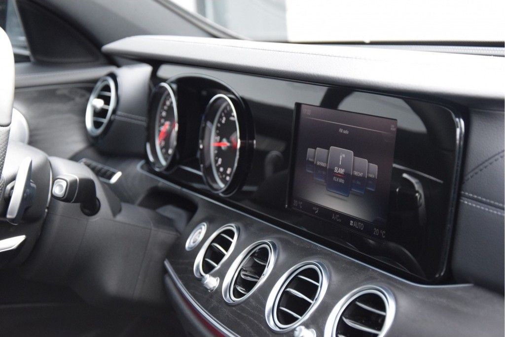 Mercedes-Benz E-Klasse 220d AMG Panorama/Burmeister/ILS/20" Aut9 Foto 11