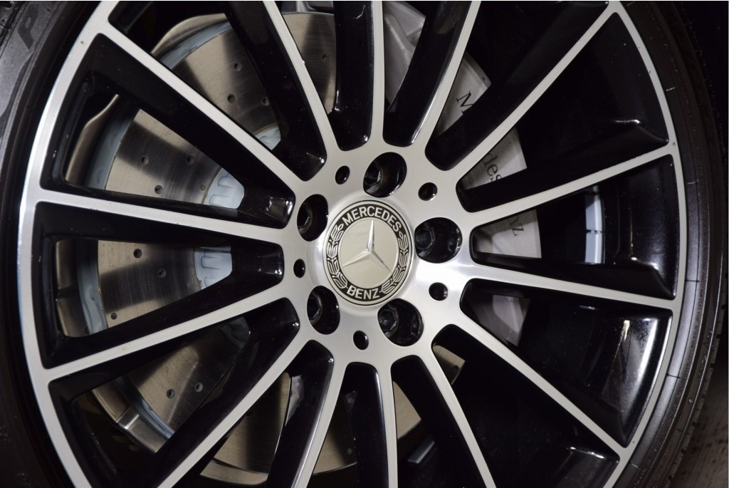 Mercedes-Benz E-Klasse 220d AMG Panorama/Burmeister/ILS/20" Aut9 Foto 14