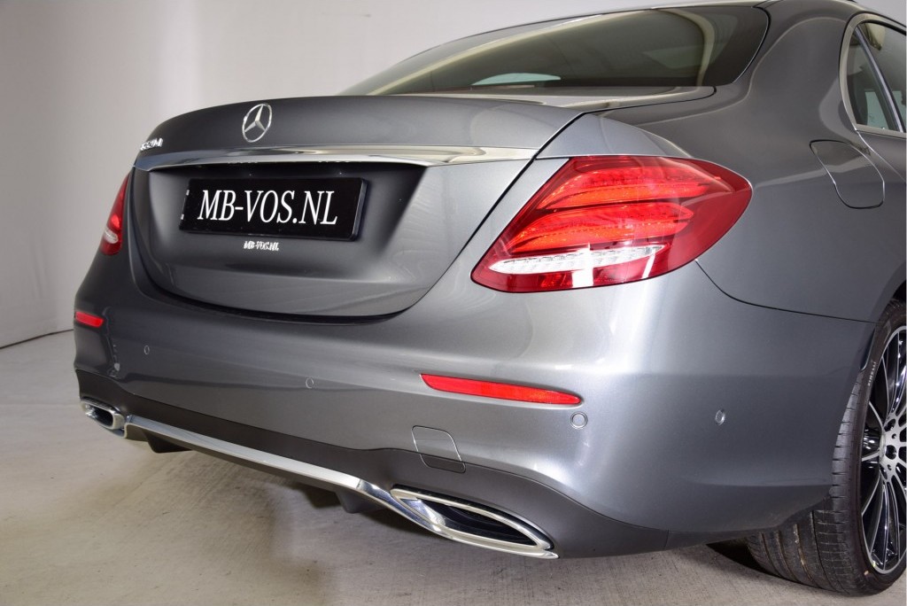 Mercedes-Benz E-Klasse 220d AMG Panorama/Burmeister/ILS/20" Aut9 Foto 15