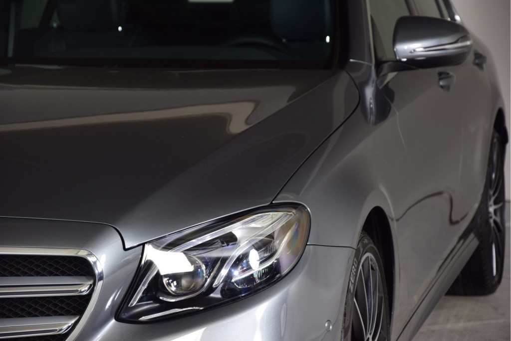 Mercedes-Benz E-Klasse 220d AMG Panorama/Burmeister/ILS/20" Aut9 Foto 19