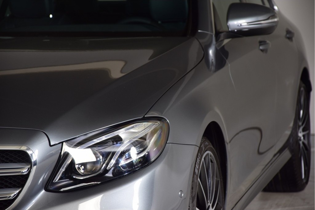 Mercedes-Benz E-Klasse 220d AMG Panorama/Burmeister/ILS/20" Aut9 Foto 20