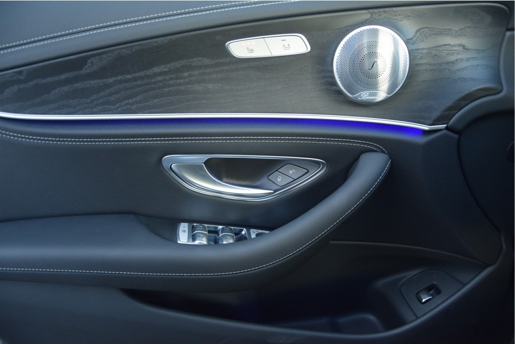 Mercedes-Benz E-Klasse 220d AMG Panorama/Burmeister/ILS/20" Aut9 Foto 24