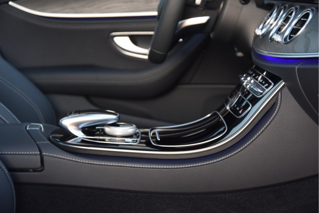 Mercedes-Benz E-Klasse 220d AMG Panorama/Burmeister/ILS/20" Aut9 Foto 25