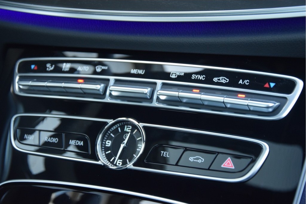 Mercedes-Benz E-Klasse 220d AMG Panorama/Burmeister/ILS/20" Aut9 Foto 28