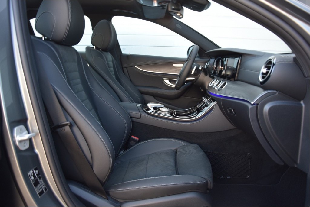 Mercedes-Benz E-Klasse 220d AMG Panorama/Burmeister/ILS/20" Aut9 Foto 3