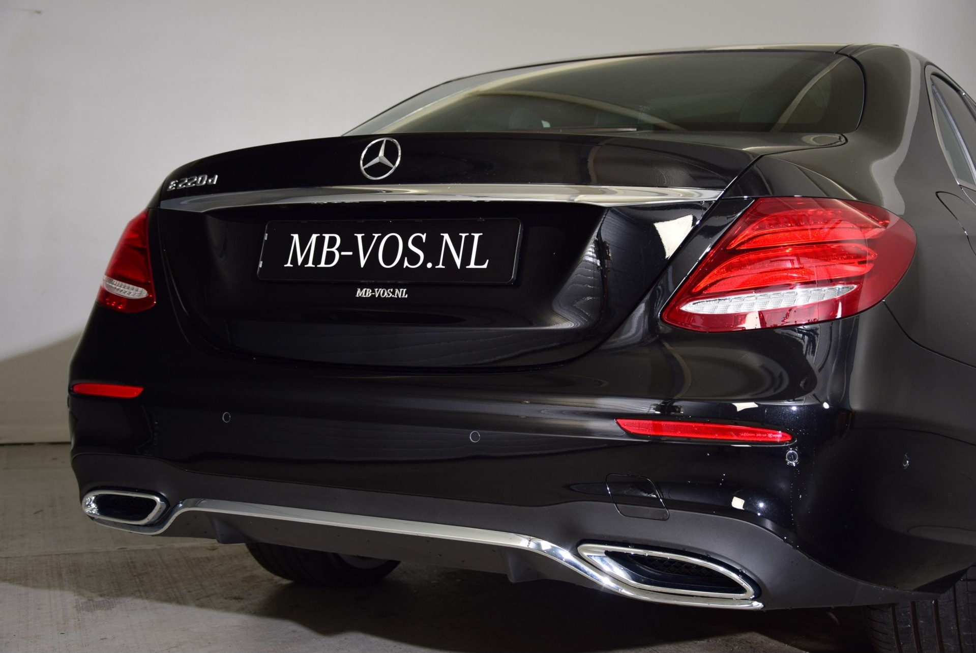 Mercedes-Benz E-Klasse 220d AMG Panorama/Burmester/ILS/20" Aut9 Foto 16