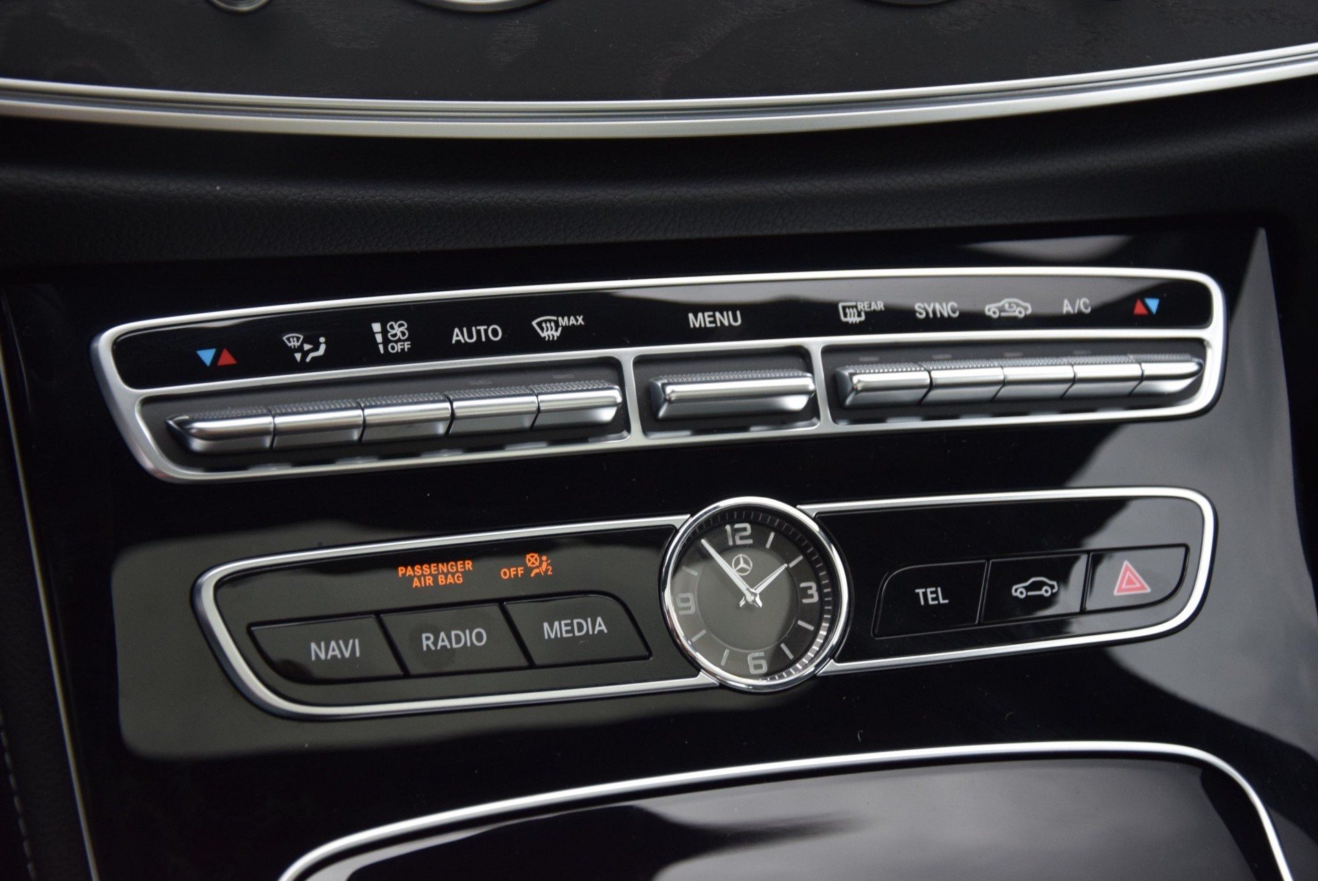 Mercedes-Benz E-Klasse 220d AMG Panorama/Burmester/ILS/20" Aut9 Foto 7