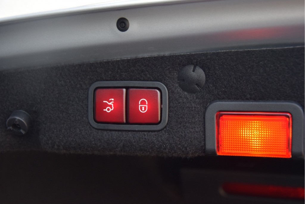 Mercedes-Benz C-Klasse C63 AMG S Edition 1 Performance/Distronic/HUD/Keyless/Panorama Aut7 Foto 23