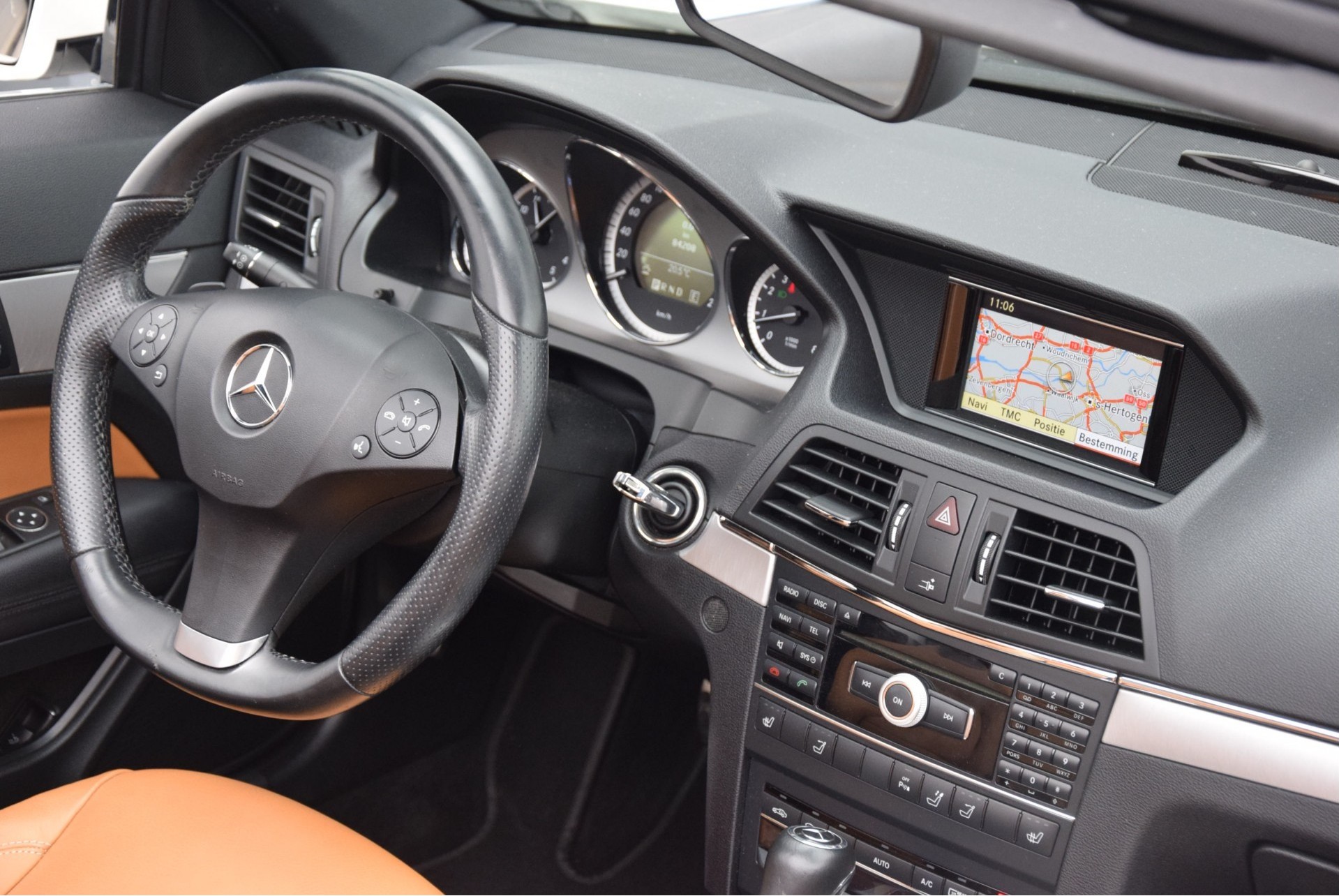 Mercedes-Benz E-Klasse 350 Cabrio AMG Nav/Leer/Airscarf/Multicontour Aut7 Foto 11