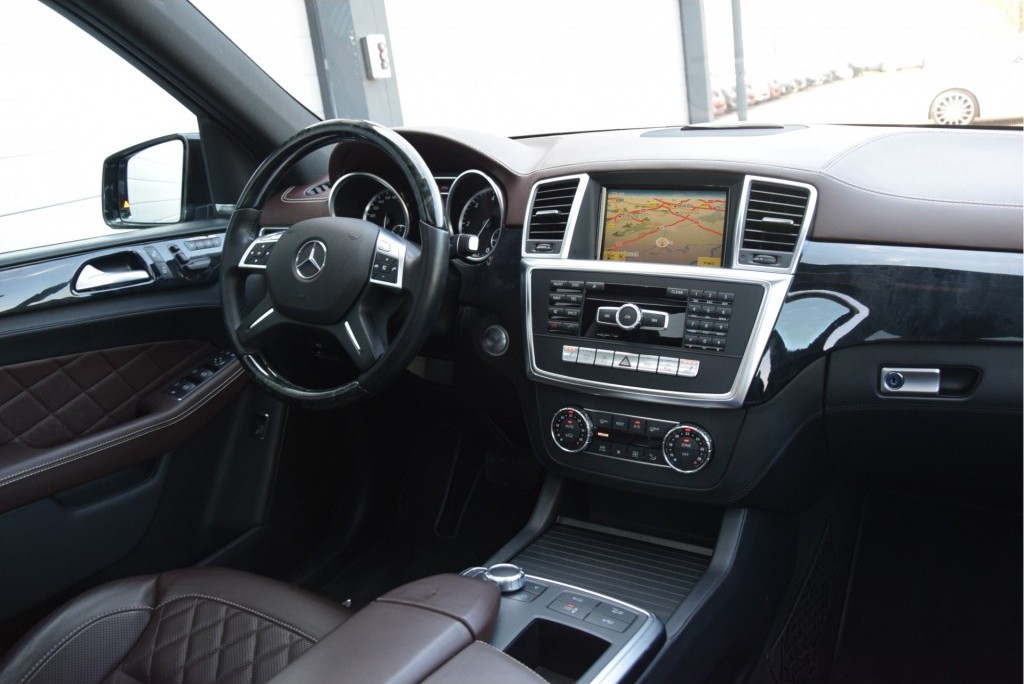 Mercedes-Benz M-Klasse 350 BLUETEC 4-M AMG EDITION 1 Distronic/Keyless/Panorama/Standkachel/Mem/Designo/Trhk Aut7 Foto 4