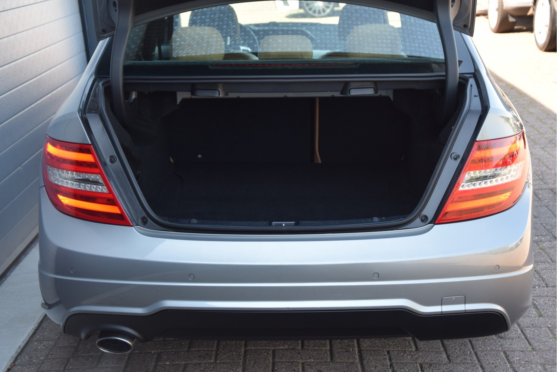 Mercedes-Benz C-Klasse 250 CGI AMG Leer/ILS/Com/19"Lmv Aut7 Foto 17