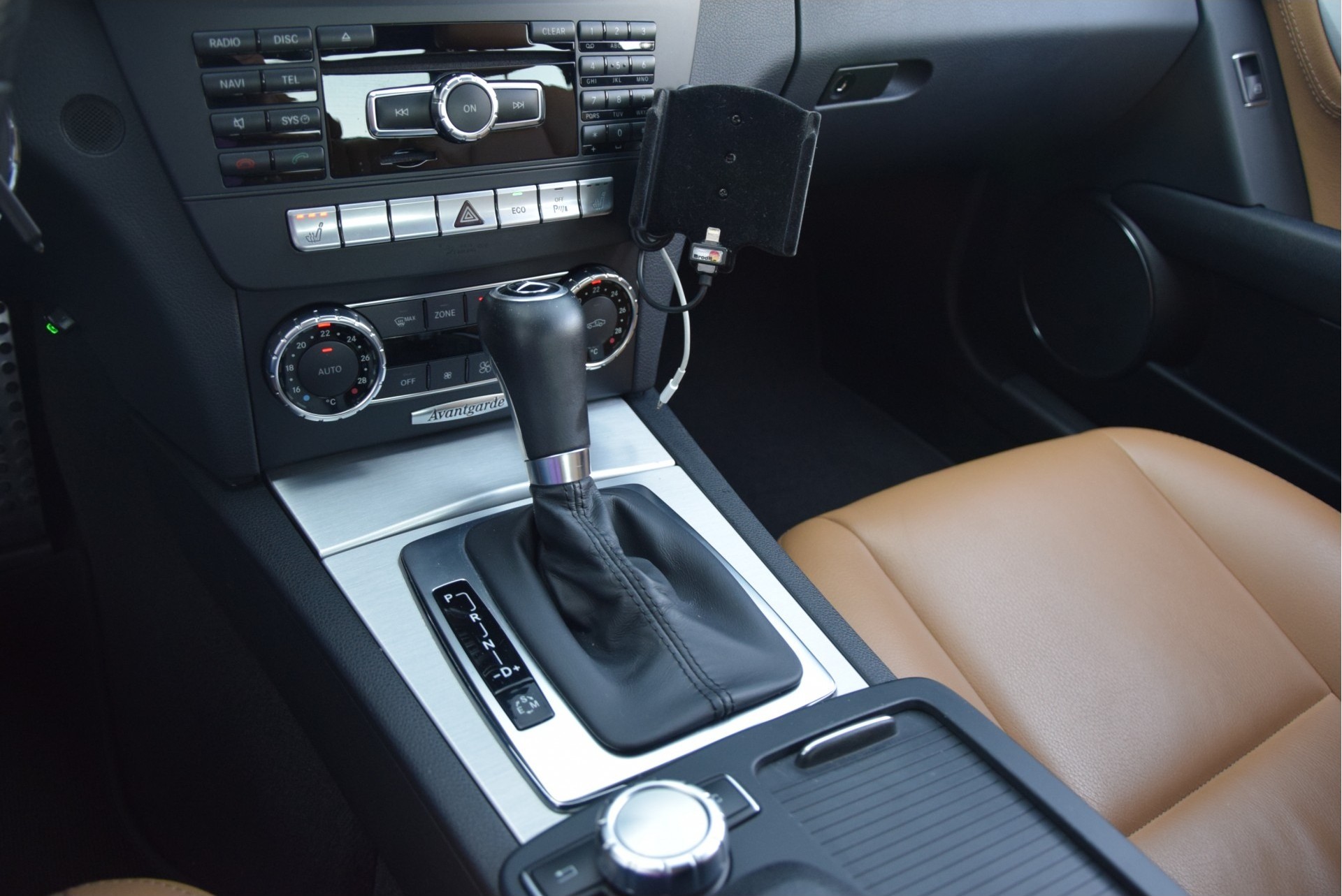 Mercedes-Benz C-Klasse 250 CGI AMG Leer/ILS/Com/19"Lmv Aut7 Foto 9