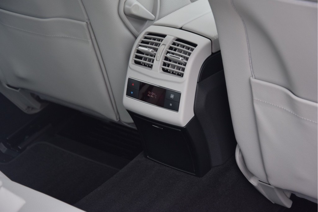 Mercedes-Benz E-Klasse 250 CDI Avantgarde Comand/ILS/Stoelverwarming 1ste eigenaar/dealer onderhouden Foto 12