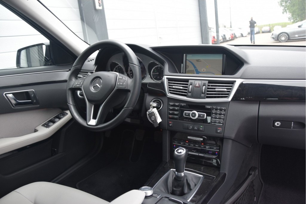 Mercedes-Benz E-Klasse 250 CDI Avantgarde Comand/ILS/Stoelverwarming 1ste eigenaar/dealer onderhouden Foto 5