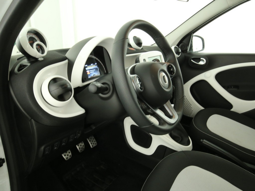 Smart Forfour 1.0 Passion CABRIODAK/Nav/Stoelverwarming/Sportpakket/ECC Foto 4