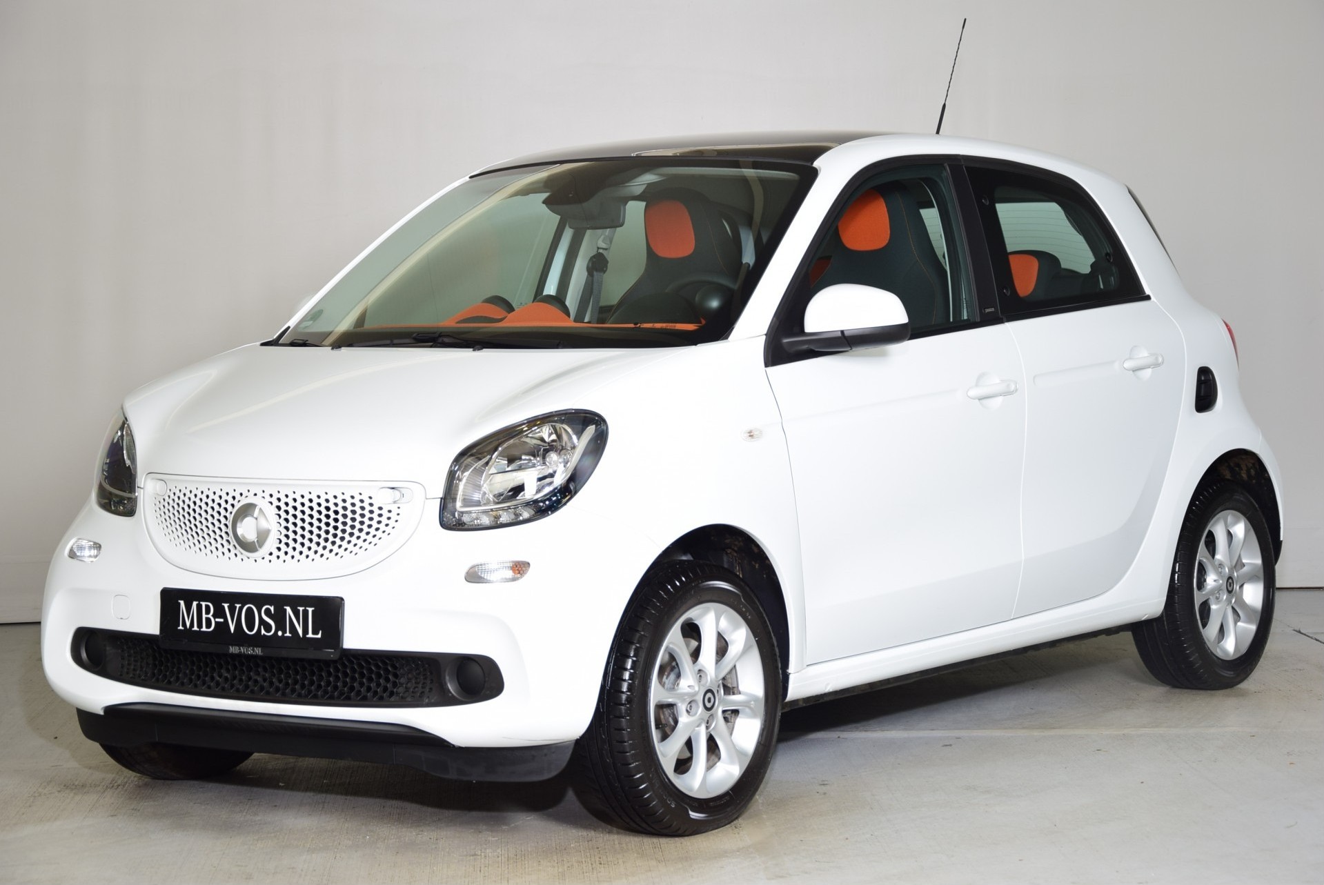 Smart Forfour 1.0 Passion Panoramadak/stoelverwarming/LED/ECC Foto 1