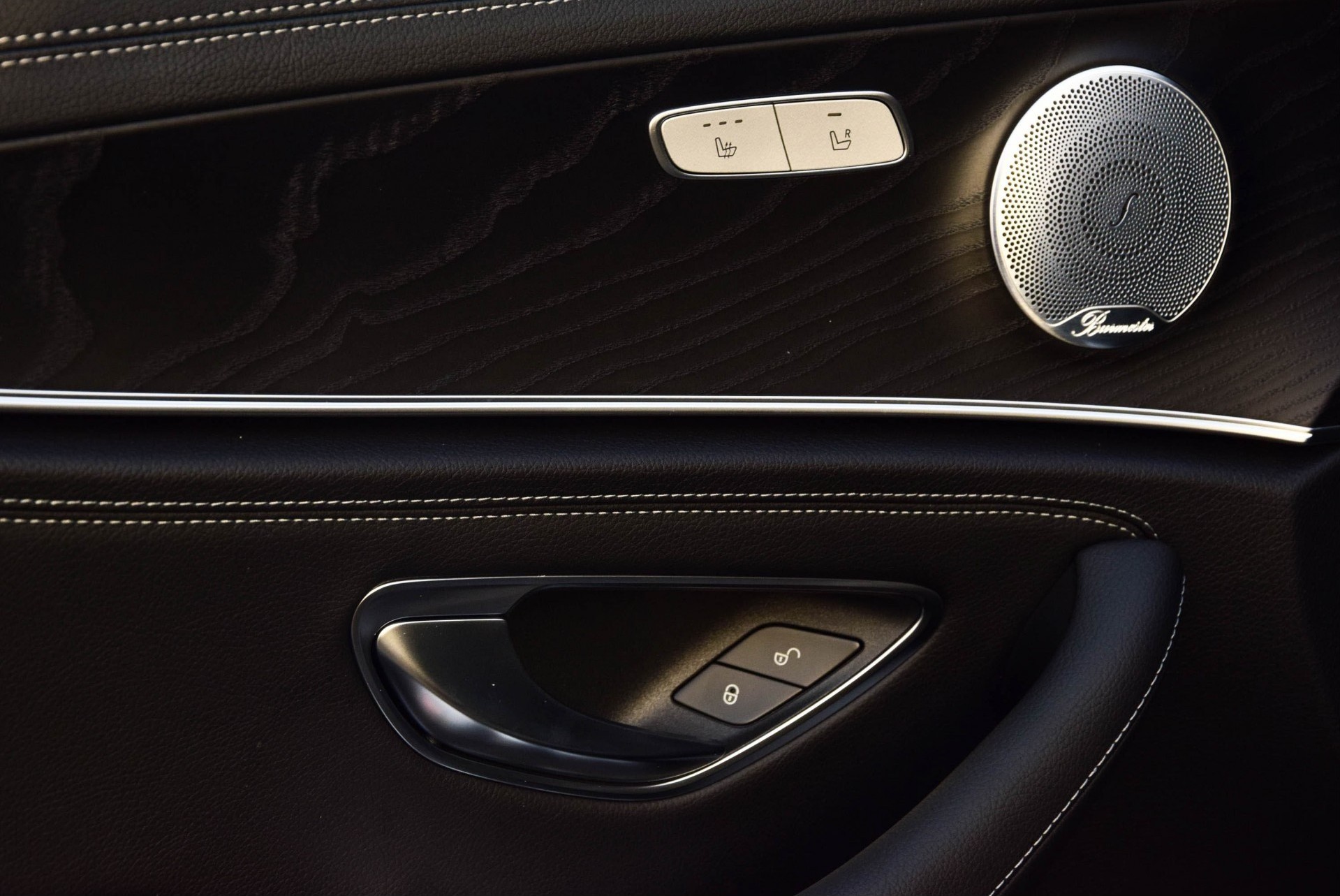 Mercedes-Benz E-Klasse 220d AMG Panorama/Burmester/ILS/20" Aut9 Foto 12