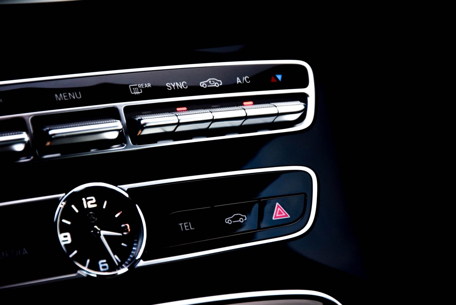 Mercedes-Benz E-Klasse 220d AMG Panorama/Burmester/ILS/20" Aut9 Foto 8