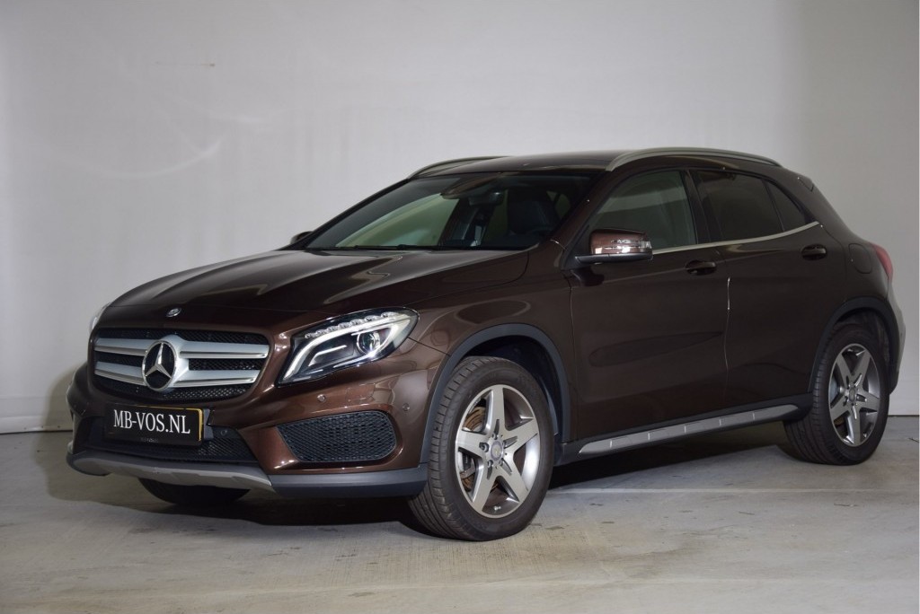Mercedes-Benz GLA-Klasse 250 AMG Panoramadak/Com/Xenon Aut7 Foto 1