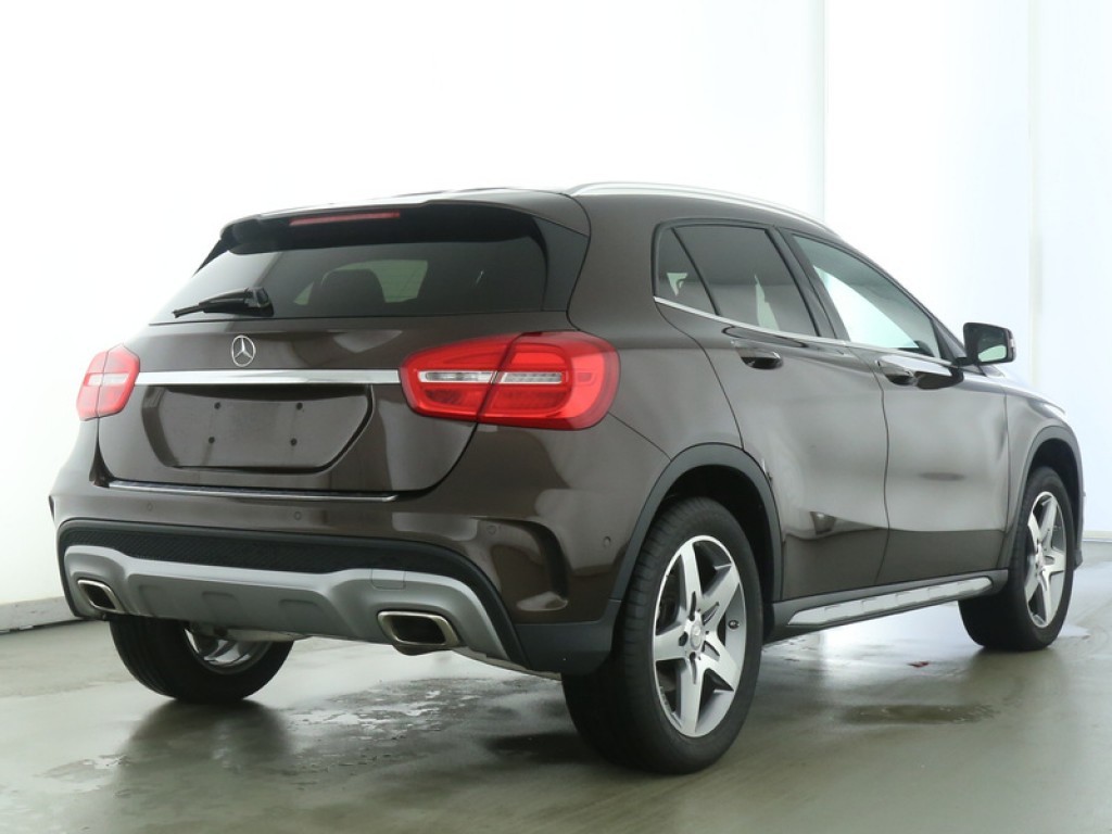 Mercedes-Benz GLA-Klasse 250 AMG Panoramadak/Com/Xenon Aut7 Foto 3