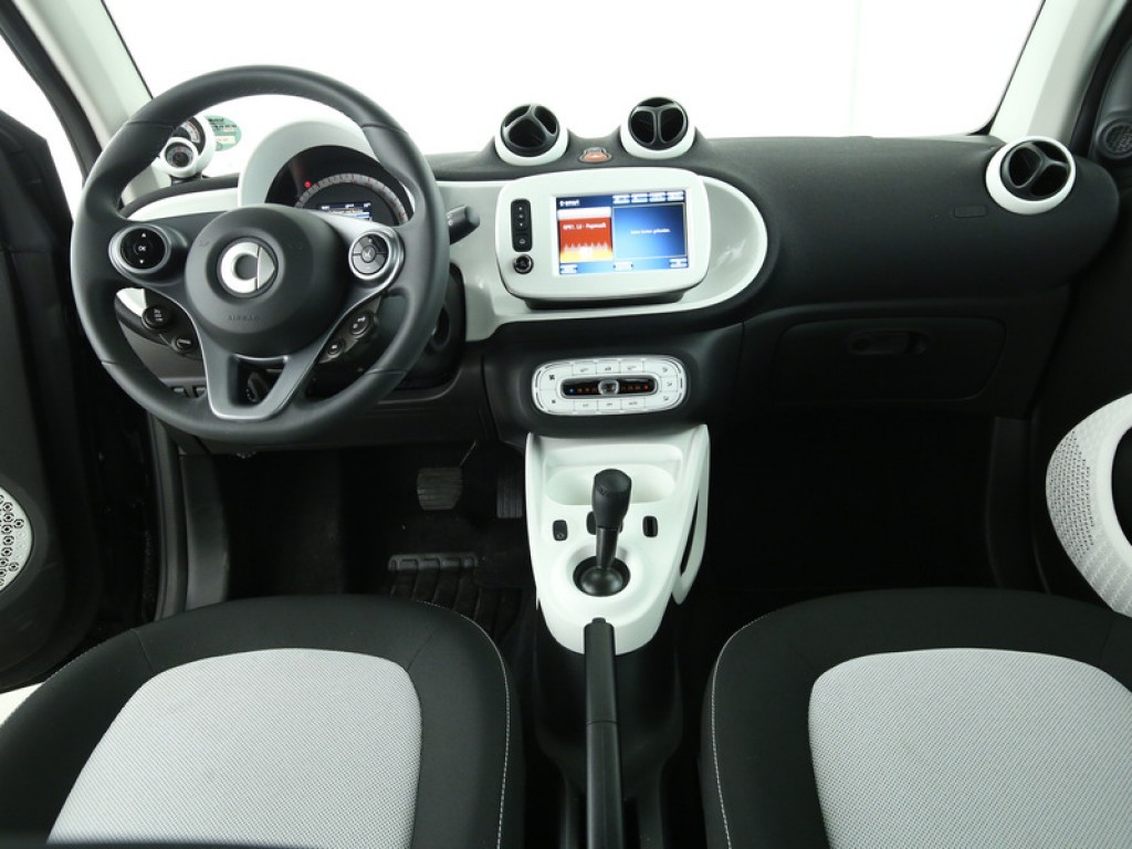 Smart Fortwo 1.0 Passion Panoramadak/Nav/LED/ECC Aut6 Foto 6