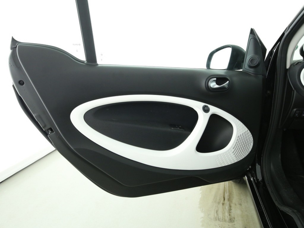 Smart Fortwo 1.0 Passion Panoramadak/Nav/LED/ECC Aut6 Foto 7