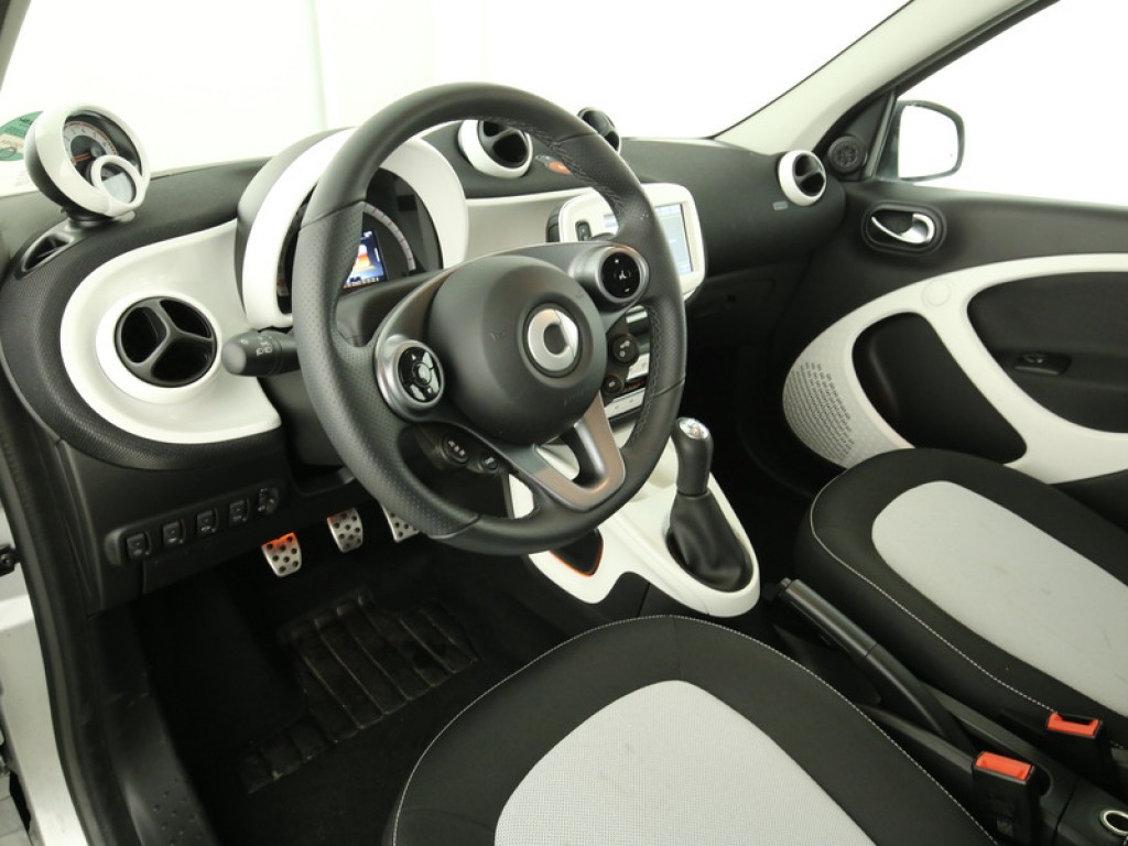 Smart Forfour 1.0 Passion CABRIODAK/Nav/Stoelverwarming/Sportpakket/ECC Foto 4