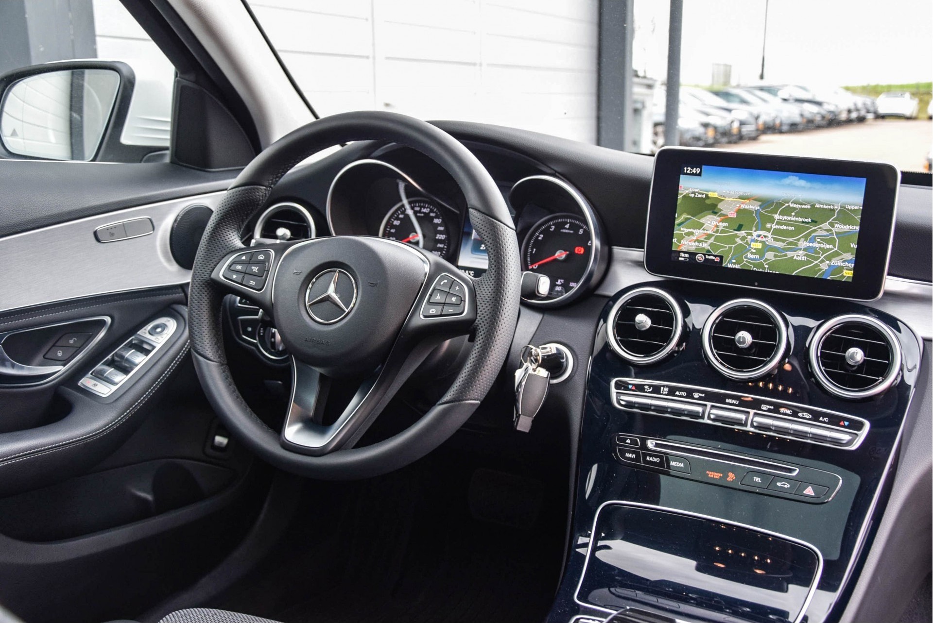 Mercedes-Benz C-Klasse 180 T Avantgarde Panoramadak/Com/ILS/Touchpad Aut7 Foto 12