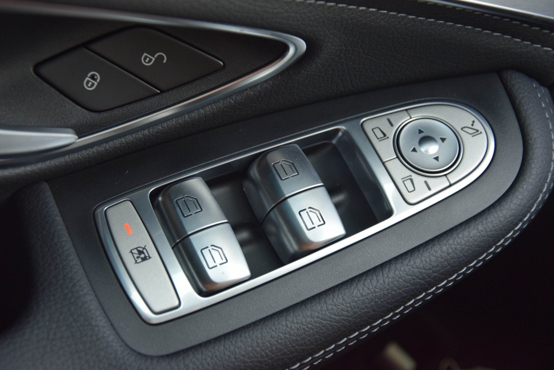 Mercedes-Benz C-Klasse 180 T Avantgarde Panoramadak/Com/ILS/Touchpad Aut7 Foto 8