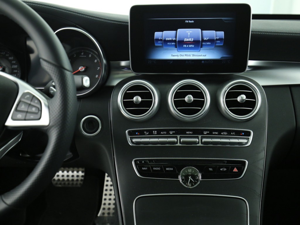 Mercedes-Benz C-Klasse 300 AMG Luchtvering/Com/Dak/HUD/ILS/Distronic Aut7 Foto 6