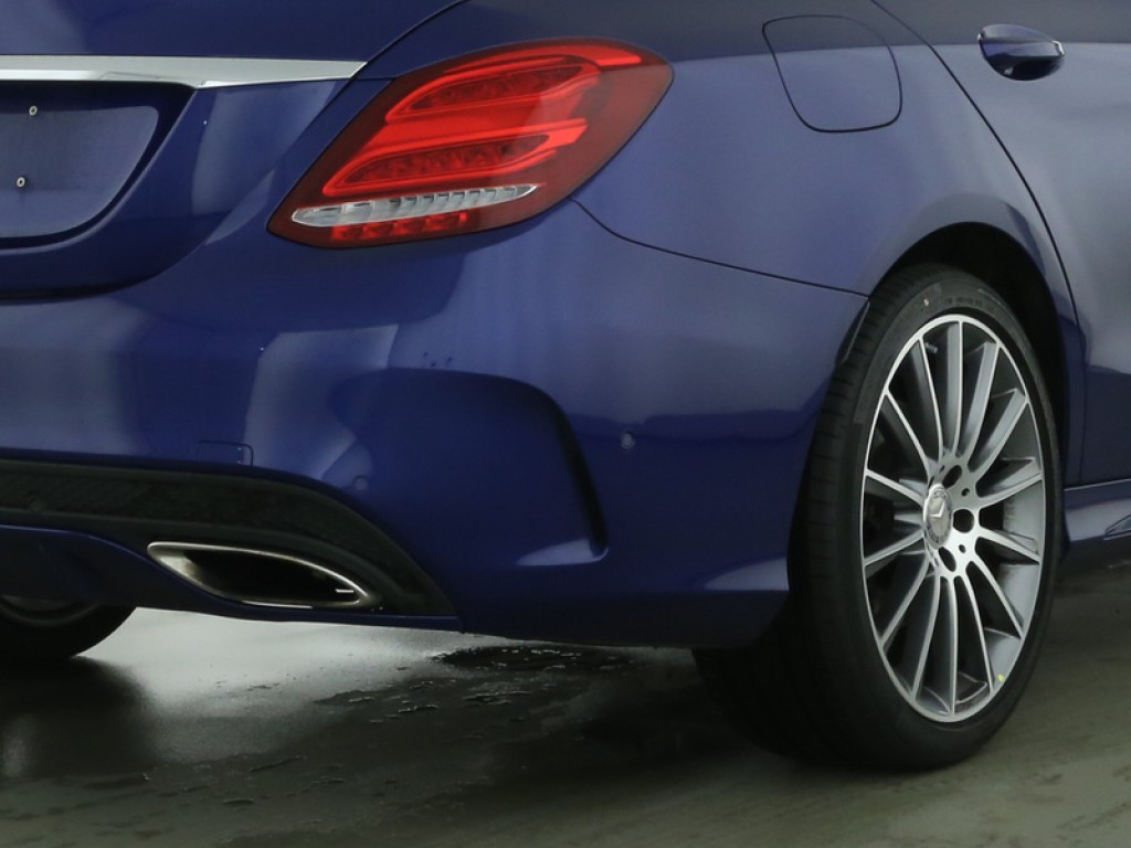 Mercedes-Benz C-Klasse 300 AMG Luchtvering/Com/Dak/HUD/ILS/Distronic Aut7 Foto 9