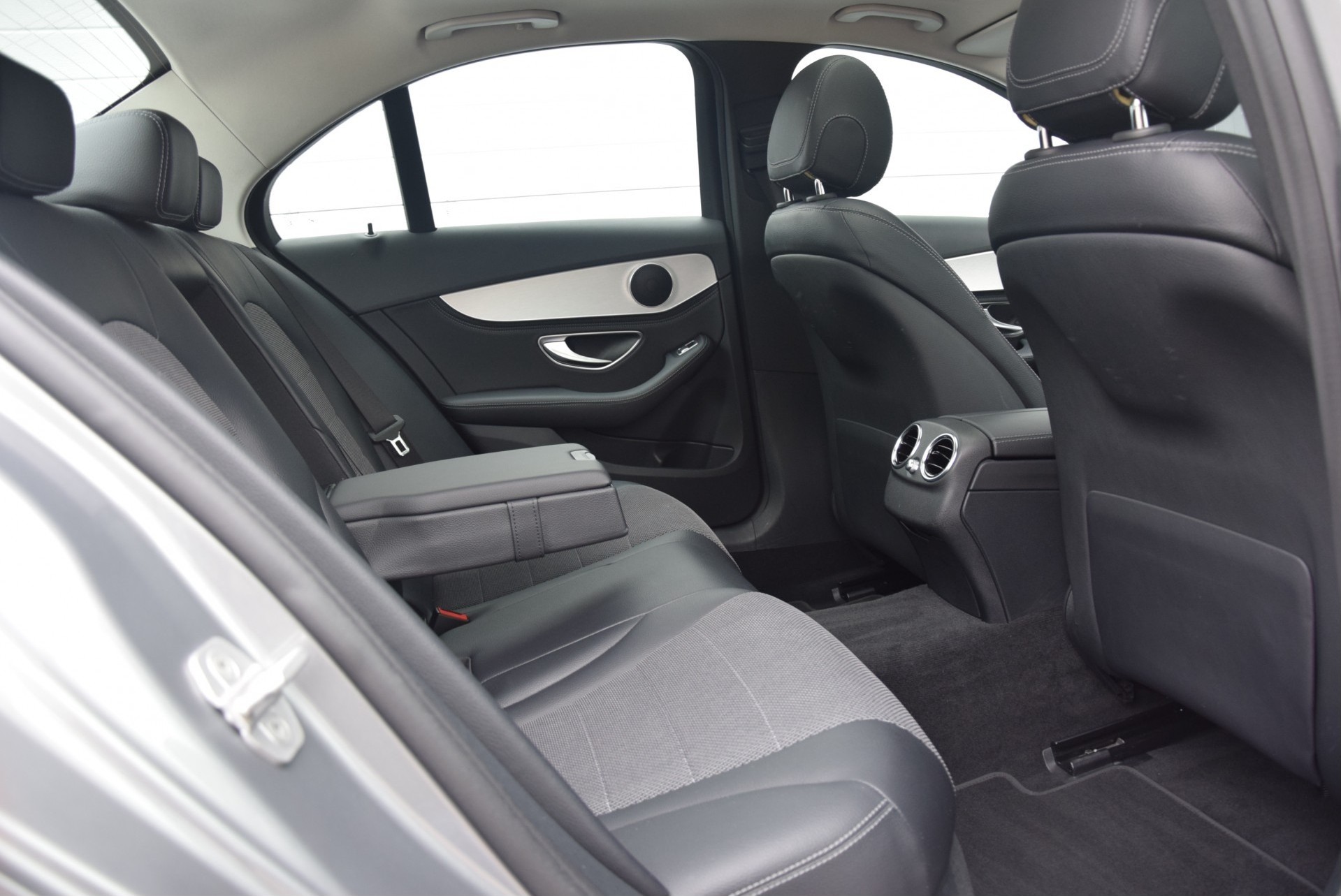 Mercedes-Benz C-Klasse 180 Avantgarde Comand/ILS/Schuifdak/Spoorpakket Aut7 Foto 10