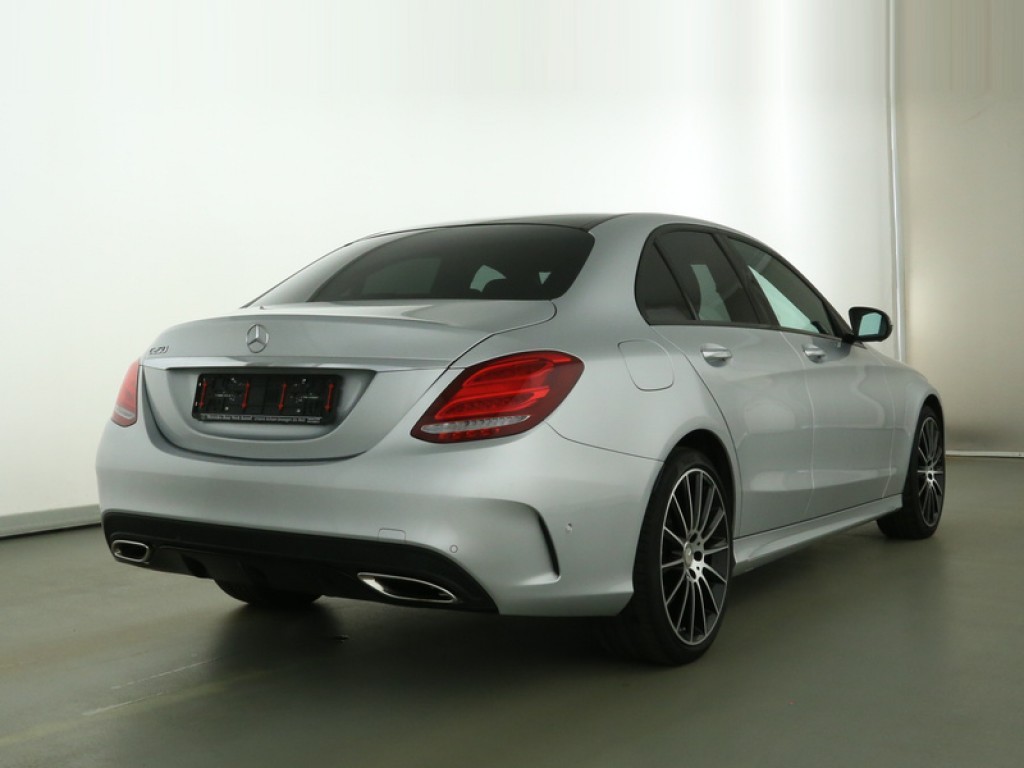 Mercedes-Benz C-Klasse 250 AMG Keyless/Distronic/Luchtvering/Night/Burmeister/360/Panorama Aut7 Foto 2