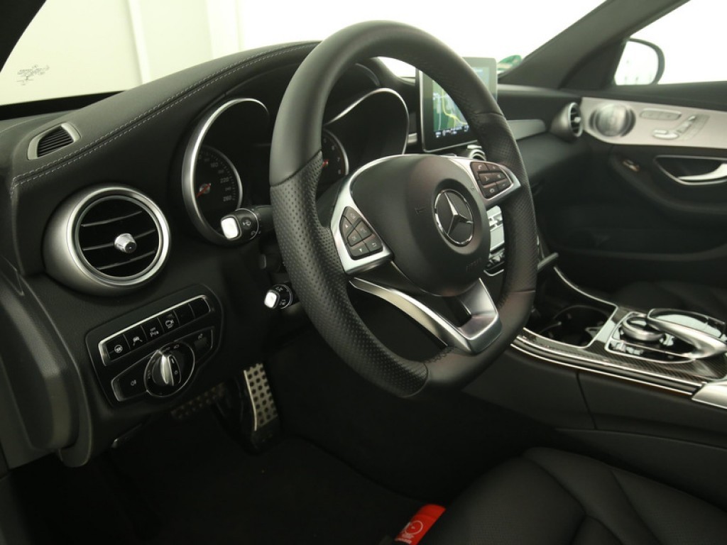 Mercedes-Benz C-Klasse 250 AMG Keyless/Distronic/Luchtvering/Night/Burmeister/360/Panorama Aut7 Foto 4