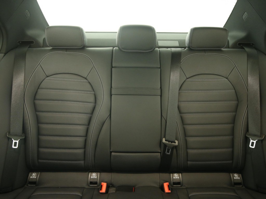 Mercedes-Benz C-Klasse 250 AMG Keyless/Distronic/Luchtvering/Night/Burmeister/360/Panorama Aut7 Foto 7