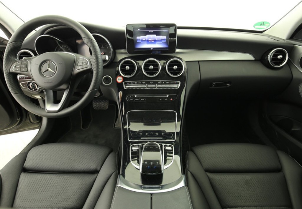 Mercedes-Benz C-Klasse 220d Avantgarde Panorama/ILS/Standkachel/Mem/Nav Aut7 Foto 6