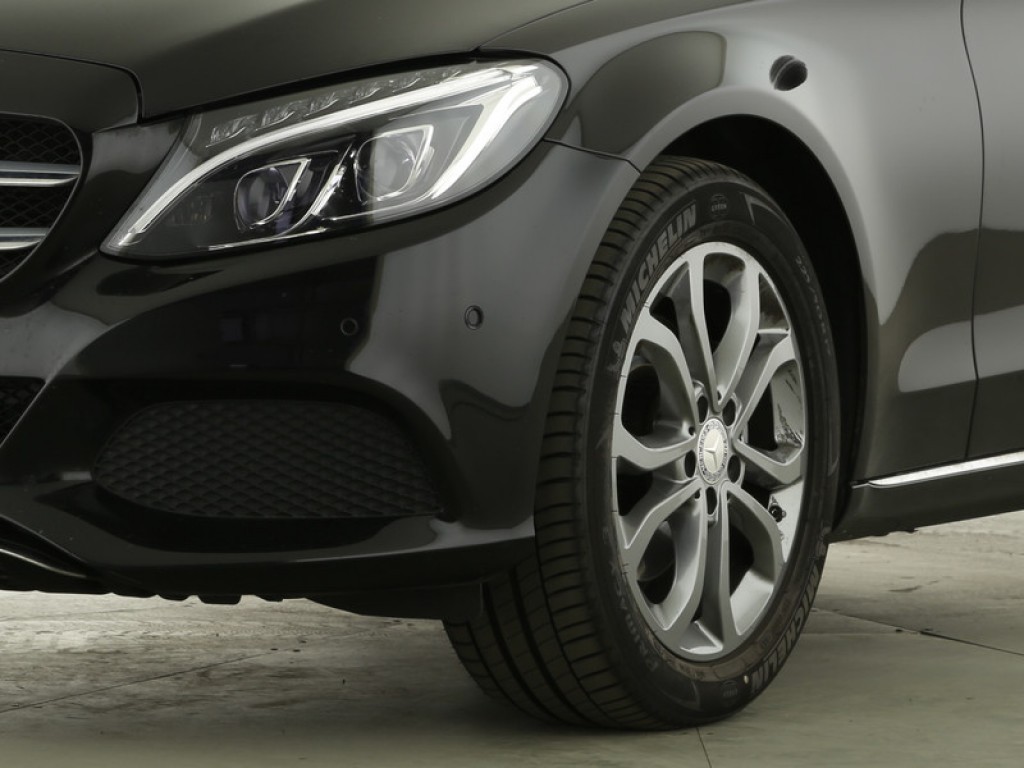 Mercedes-Benz C-Klasse 220d Avantgarde Panorama/ILS/Standkachel/Mem/Nav Aut7 Foto 9