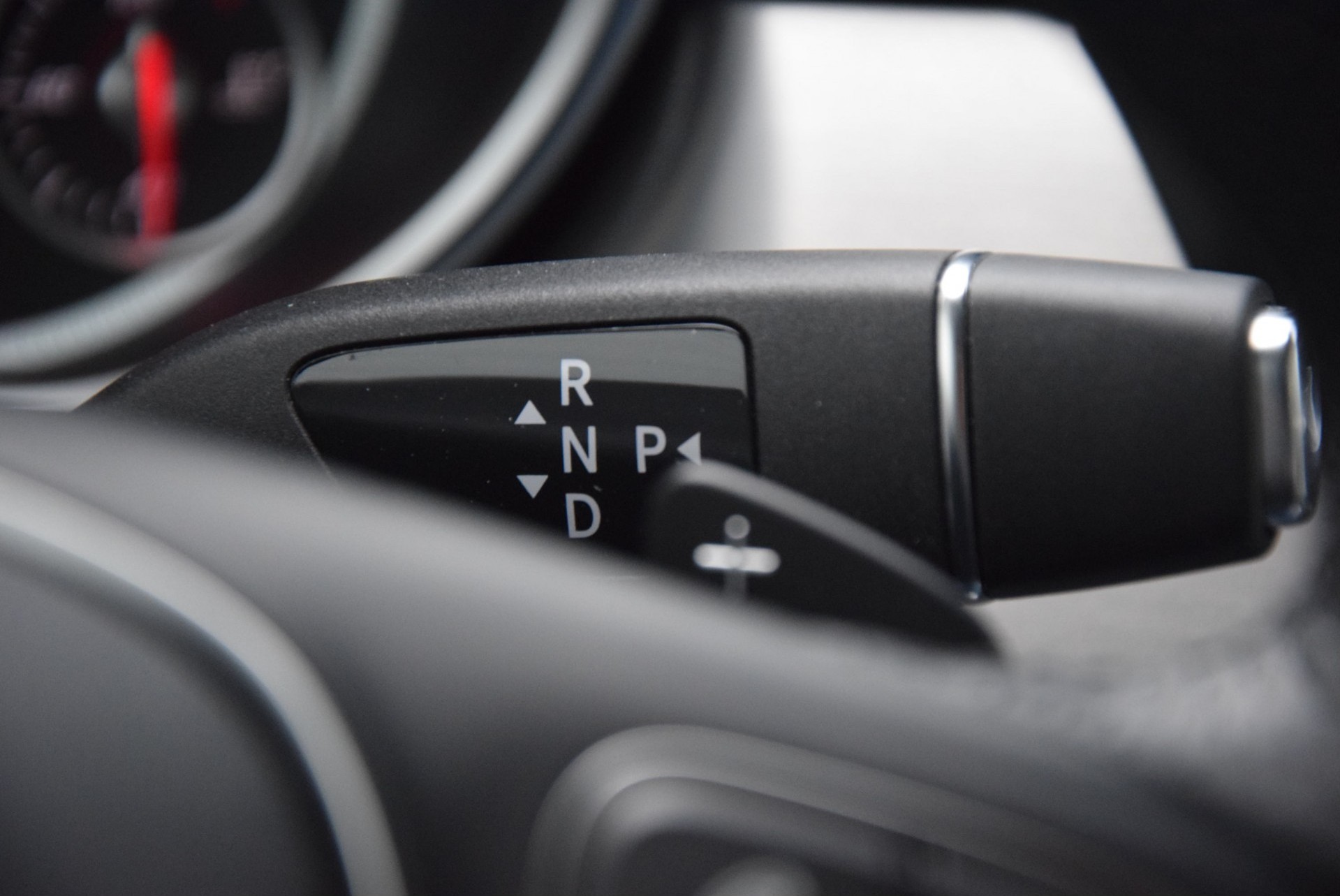 Mercedes-Benz GLE-Klasse 350d 4-M Com/ILS/Easy-Pack/20" Aut9 Foto 14