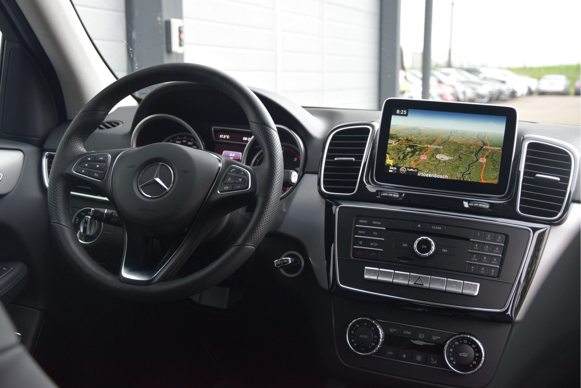 Mercedes-Benz GLE-Klasse 350d 4-M Com/ILS/Easy-Pack/20" Aut9 Foto 5